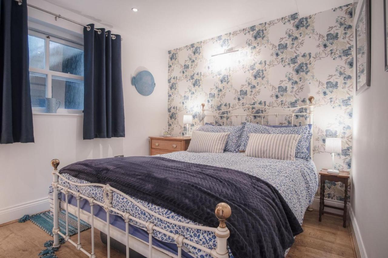 Goscar Court - 1 Bedroom Apartment - Tenby Eksteriør billede