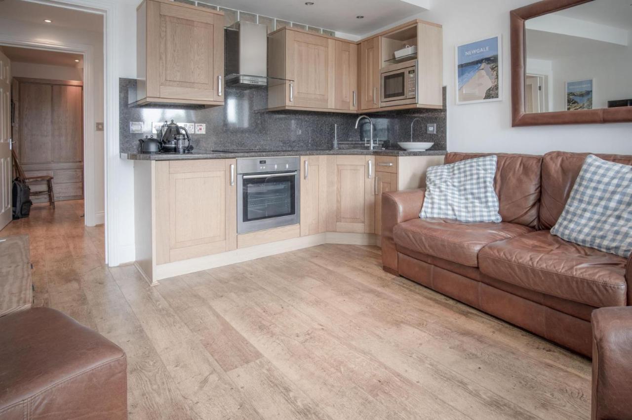 Goscar Court - 1 Bedroom Apartment - Tenby Eksteriør billede