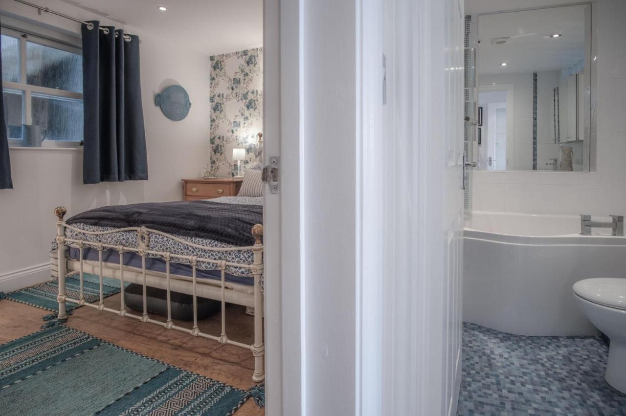 Goscar Court - 1 Bedroom Apartment - Tenby Eksteriør billede