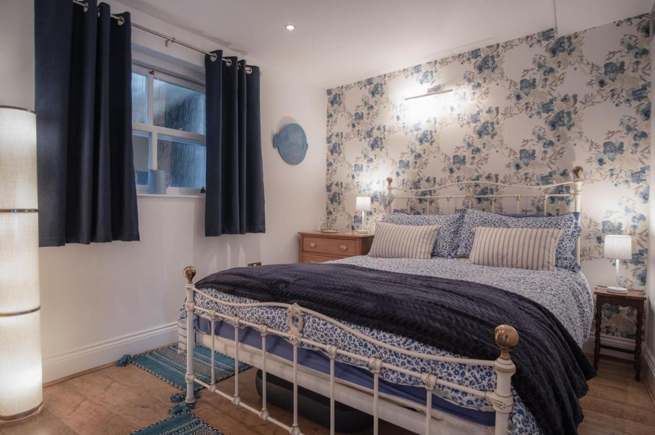 Goscar Court - 1 Bedroom Apartment - Tenby Eksteriør billede